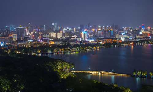 西湖夜景图片