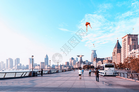 上海早晨外滩放风筝背景