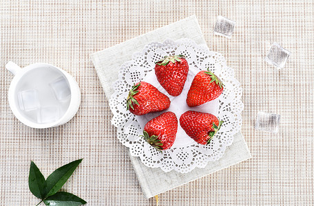 草莓美图新鲜草莓背景