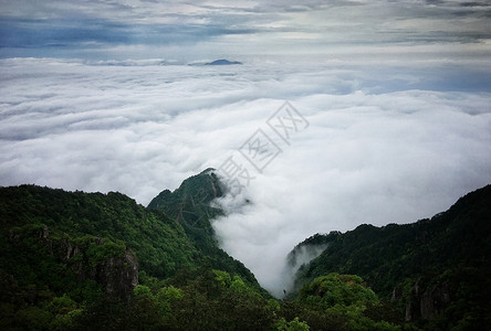 浙江括苍山上壮观的云海图片