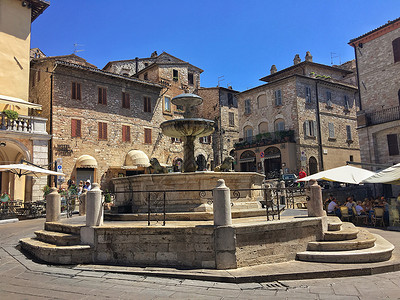 阿西西意大利旅游小镇广场建筑背景
