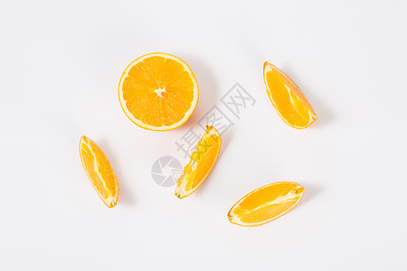 白色背景里的橙子图片