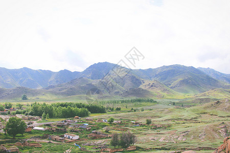 新疆阿勒泰地区可可托海乡村背景图片
