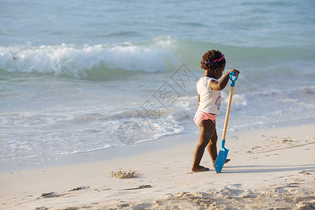 海边的儿童玩具高清图片素材