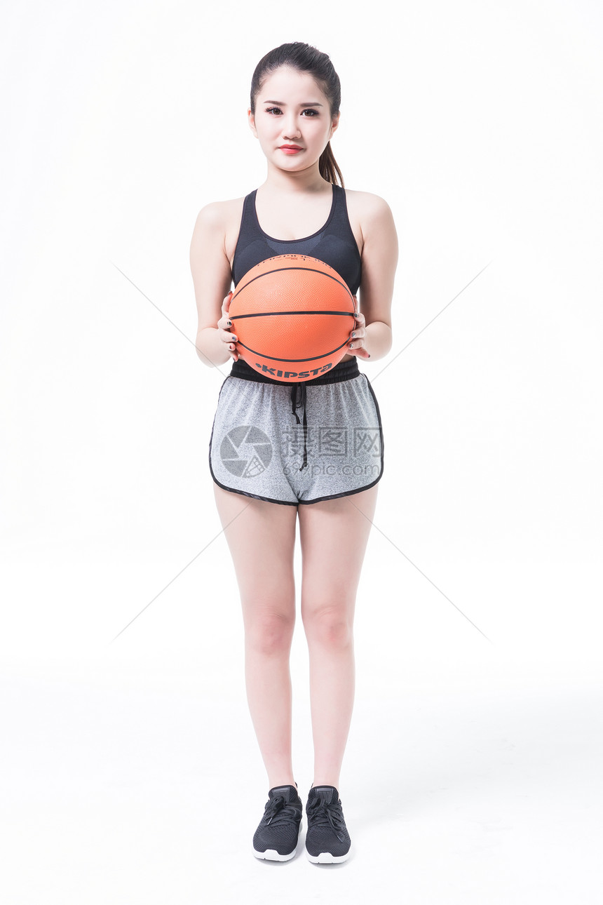 女性篮球运动图片