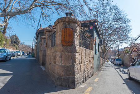 山东建筑大学青岛大学路风光背景