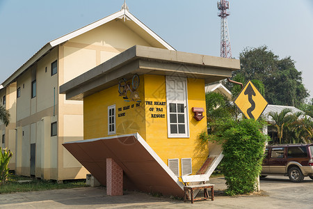 泰国拜县倒立小屋著名景点高清图片素材