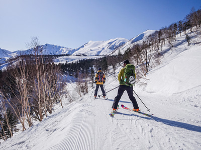 雾凇梅池梅池高原滑雪场背景