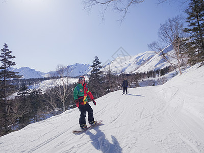 雾凇梅池梅池高原滑雪场背景