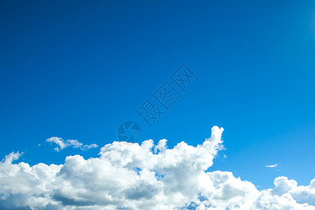 蓝天白云自然风光高清图片素材