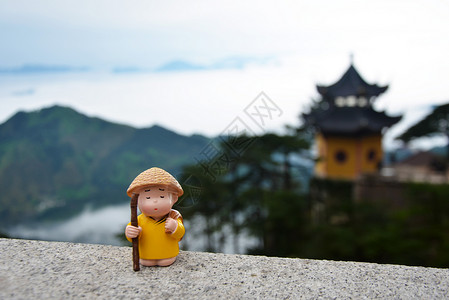 九华山春景雨后曾小贤高清图片