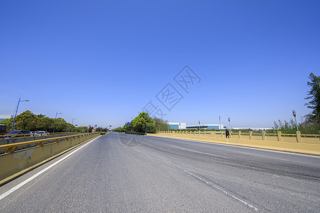 城市道路路口高清图片素材