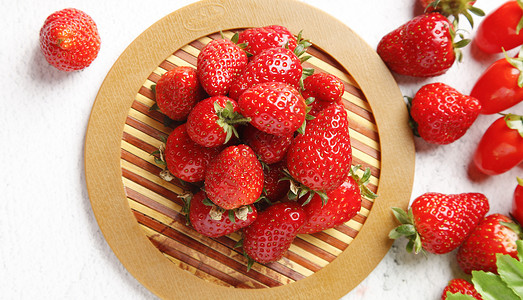 草莓一盘草莓高清图片
