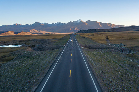 户外开车新疆独库公路背景