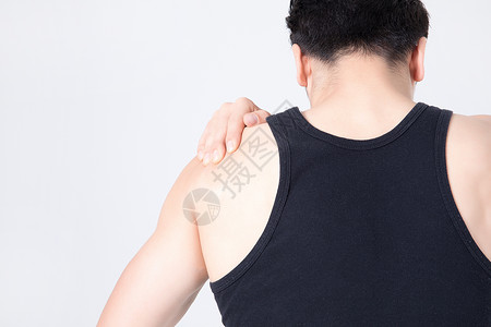 运动健身男性肩膀疼背景图片