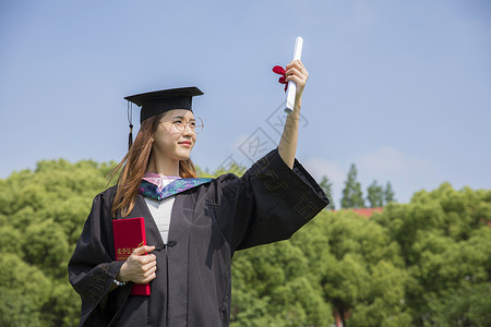 毕业男女学生女学生大学毕业了背景