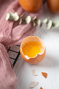 破了壳的鸡蛋营养高清图片素材