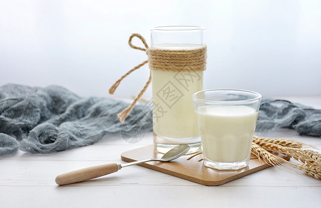 牛奶麦子和饮料高清图片