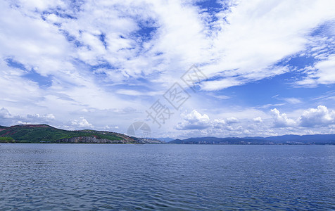 海边彩虹云南大理双廊洱海风景背景