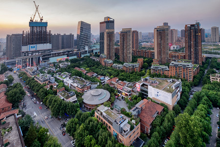 武汉天地绿色风景背景图片