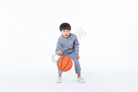体育男孩玩篮球少儿高清图片素材