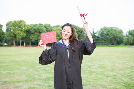 学士服毕业证大学毕业生欢呼毕业背景