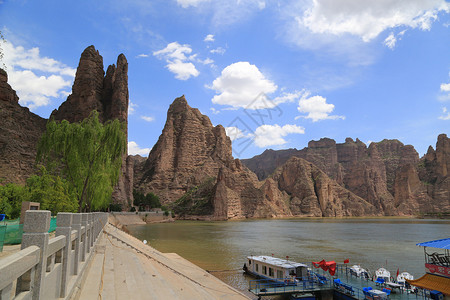 景泰黄河石林炳灵寺石窟背景