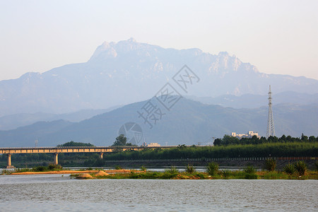 潜河天柱山背景图片