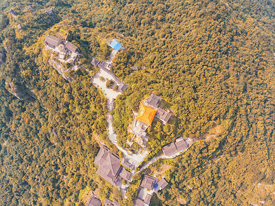 俯瞰湖北旅游景点武当山的秋天俯视高清图片素材