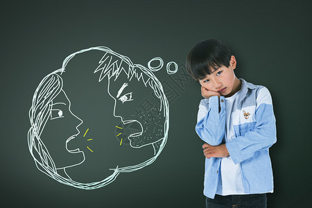 亚洲家庭孩子的情绪设计图片