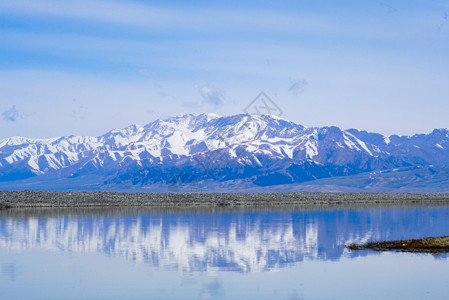 伊宁新疆赛里木湖全景图背景