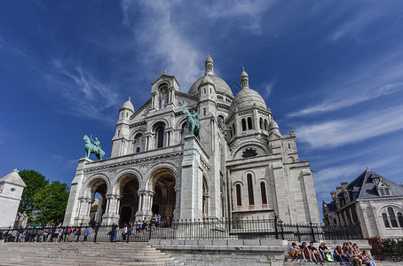 中世纪法国法国巴黎著名旅游景点圣心大教堂背景