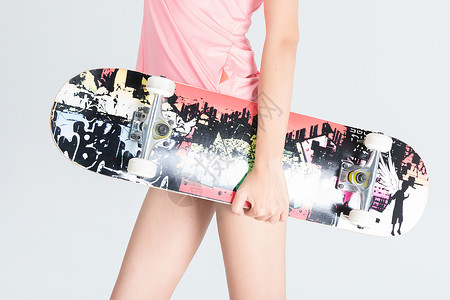 滑板女性背景图片