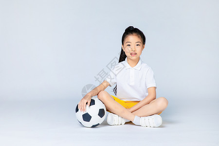 踢足球小女孩儿童足球运动背景
