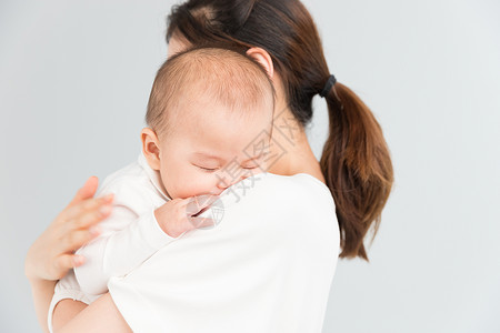 临摹儿童素材母婴妈妈抱着宝宝睡觉背景