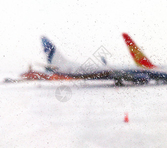 伊尔库茨克机场下雪图片