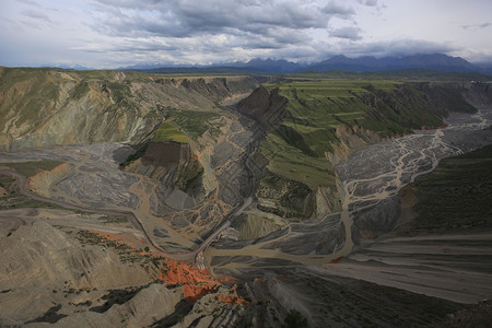 新疆安集海大峡谷背景图片