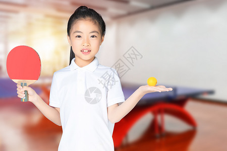 球与小女孩小女孩打乒乓球设计图片