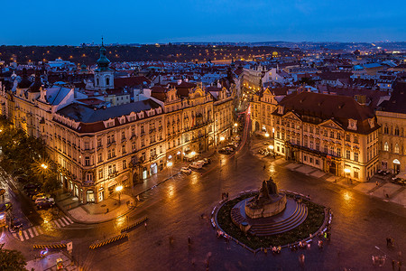 布拉格老城广场夜景图片