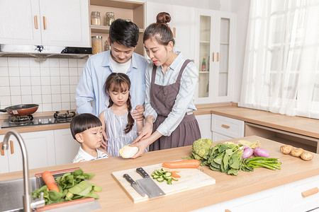 处方中和睦的一家人妈妈高清图片素材