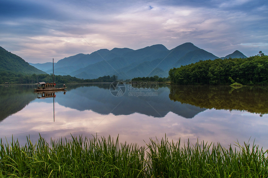 大九湖的清晨美景图片