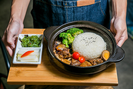 干锅牛肉饭牛肉西红柿饭高清图片