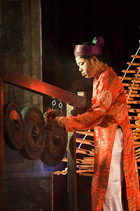 越南传统经典艺术表演锣图片