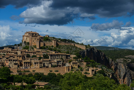 西班牙阿拉贡地区号称最美西班牙村庄阿克萨尔村高清图片