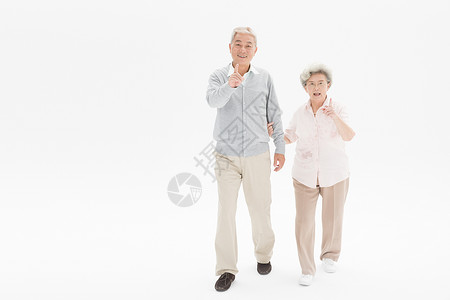 老年夫妇散步图片