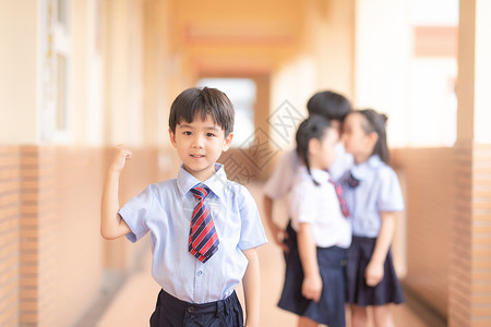 小学生肖像图片