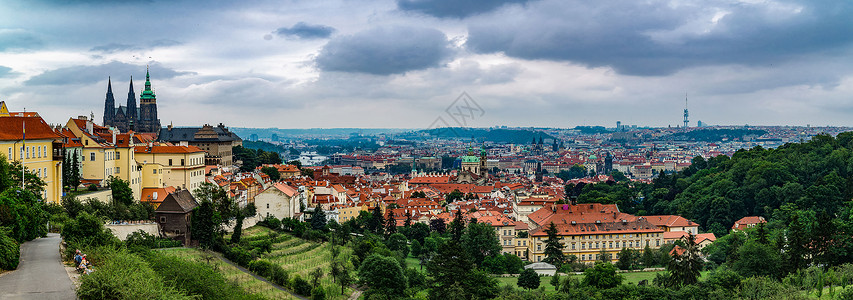 捷克布拉格恢宏的城市全景图背景图片