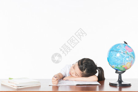 睡觉地球儿童写作业休息背景