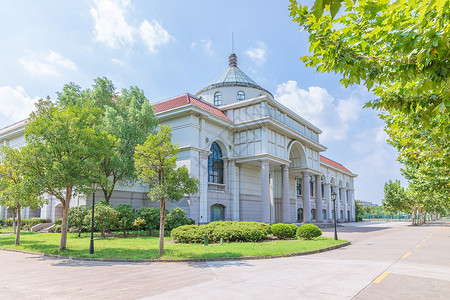 上海外国语大学教学楼背景