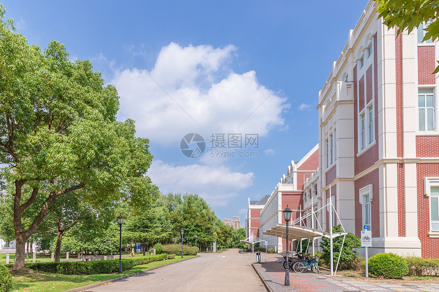上海外国语大学教学楼